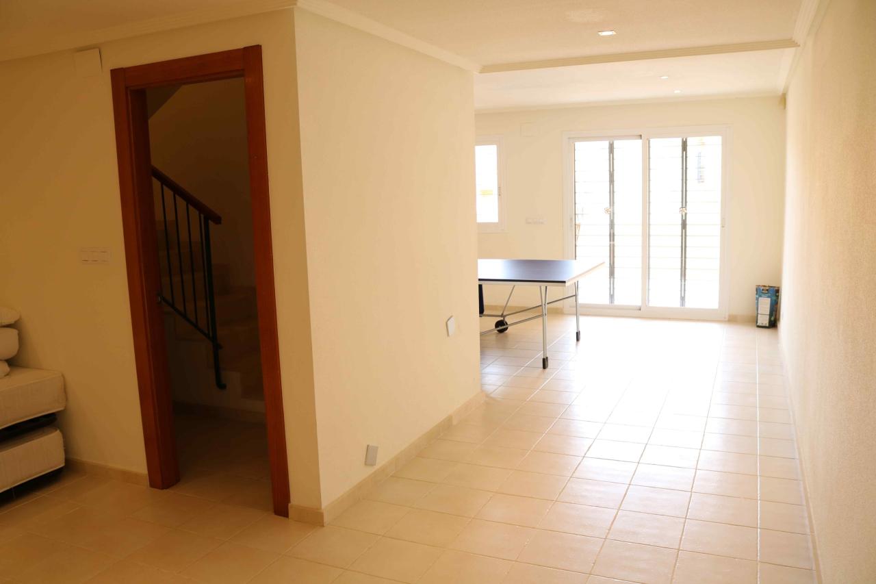 Luxury townhouse with pool in Alenda Golf