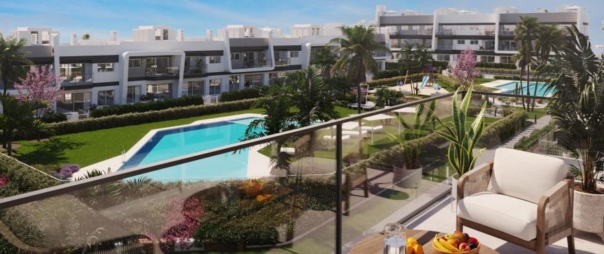 Apartments in Amara, Gran Alacant with sea views and communal areas