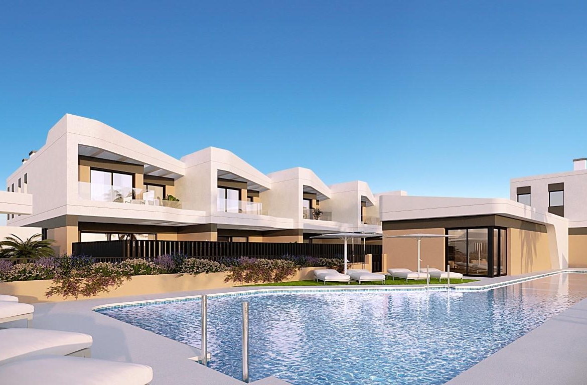 Townhouses overlooking Alicante Golf with modern designs and nearby beach access.