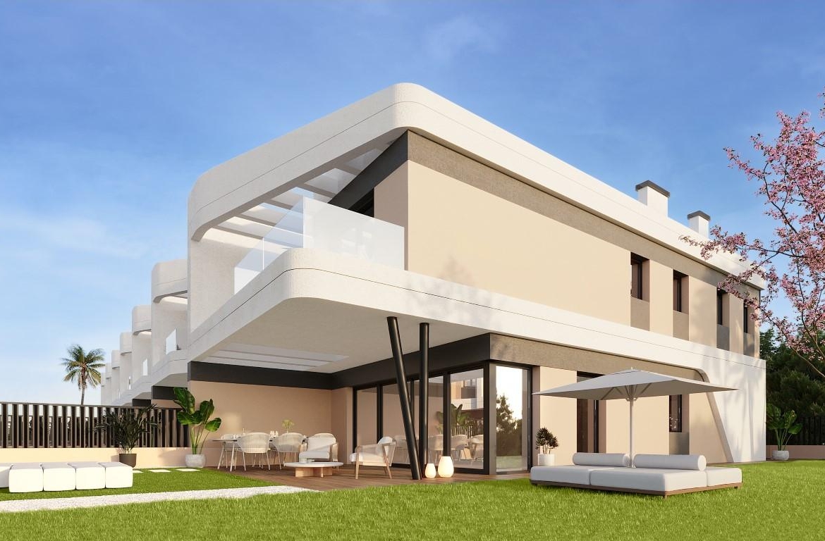 Townhouses overlooking Alicante Golf with modern designs and nearby beach access.