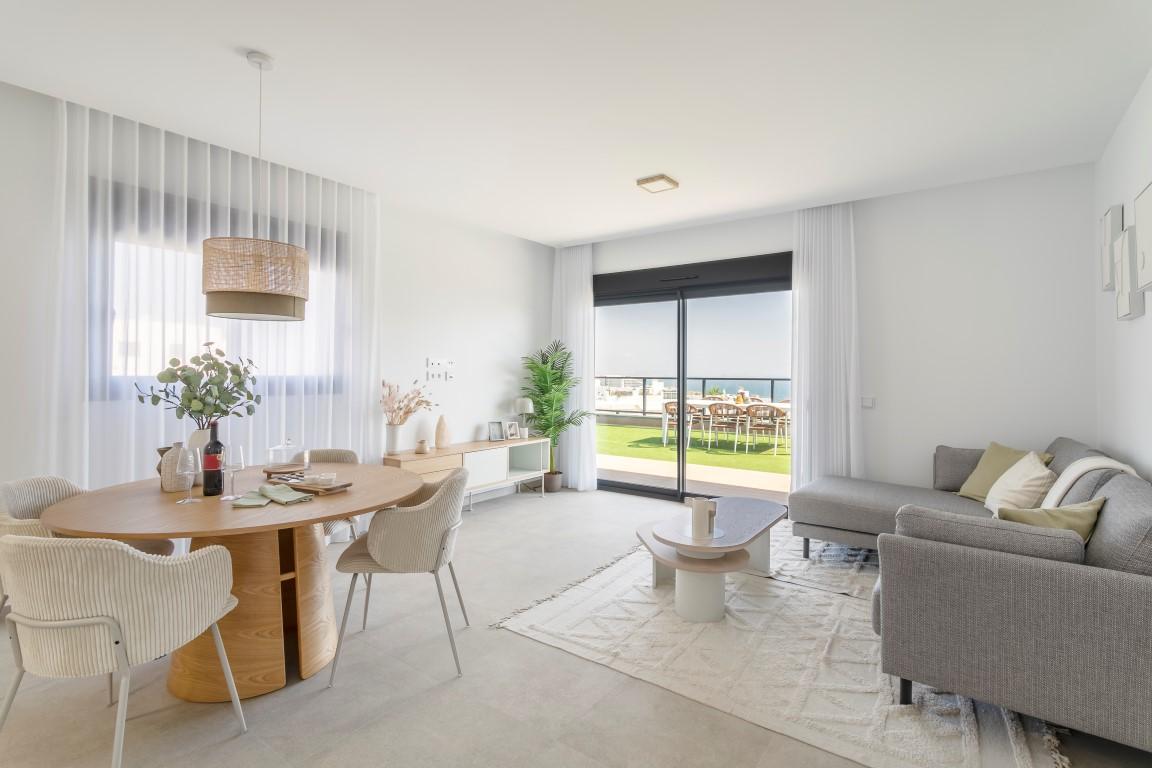 New apartments for sale in Gran Alacant with Mediterranean sea views.