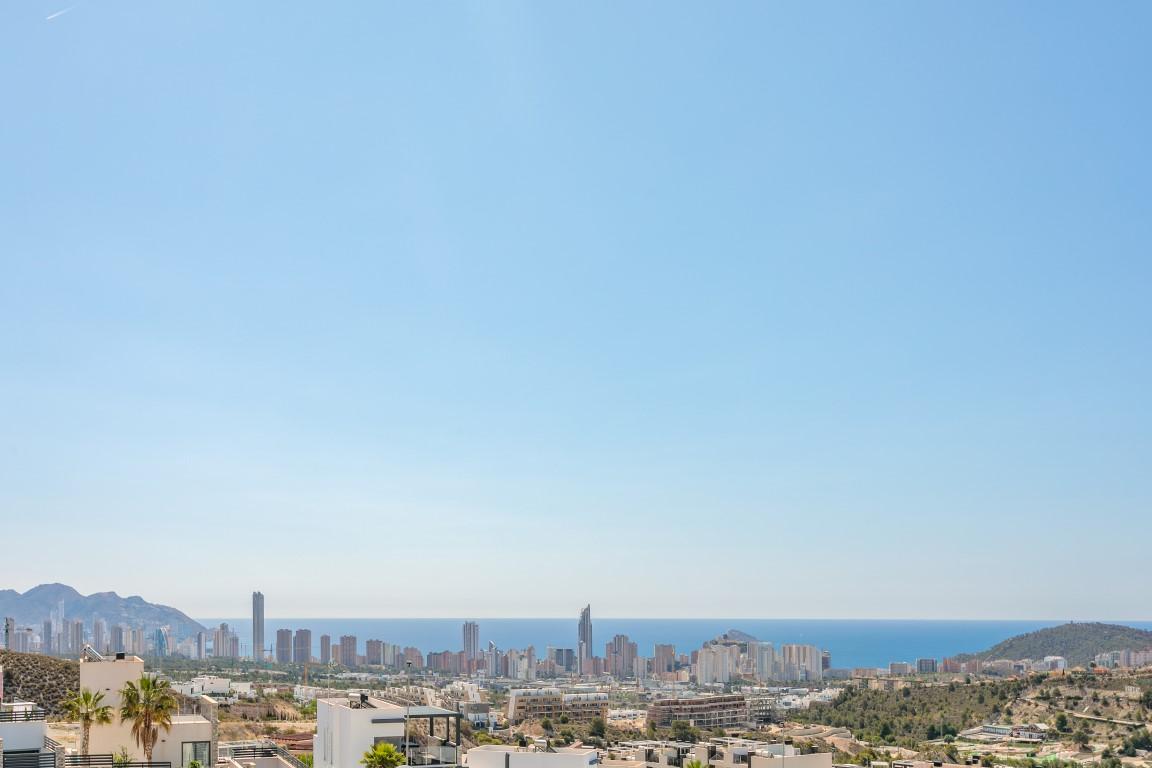 Modern apartments and villas in Balcon de Finestrat with stunning views near Benidorm.